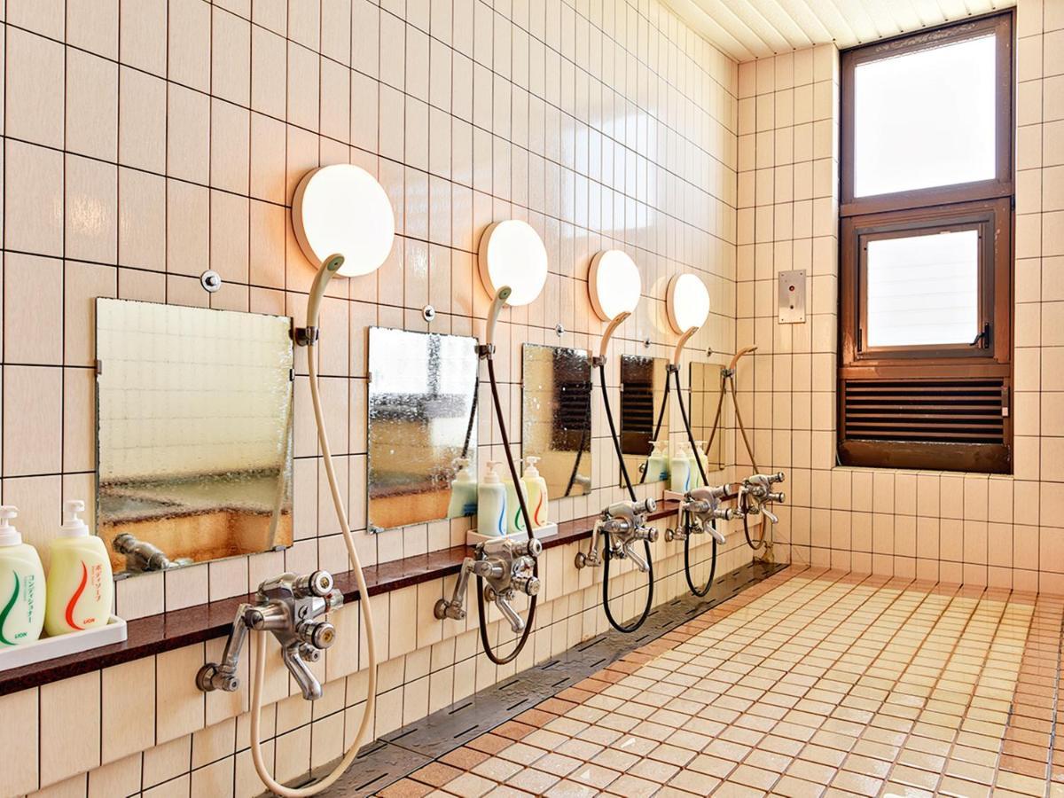 Uchinadamachi Cycling Terminal Hotel Buitenkant foto