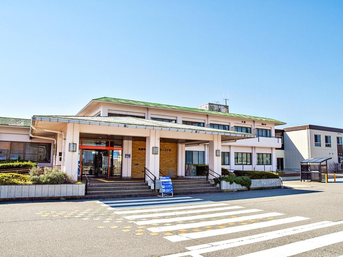 Uchinadamachi Cycling Terminal Hotel Buitenkant foto
