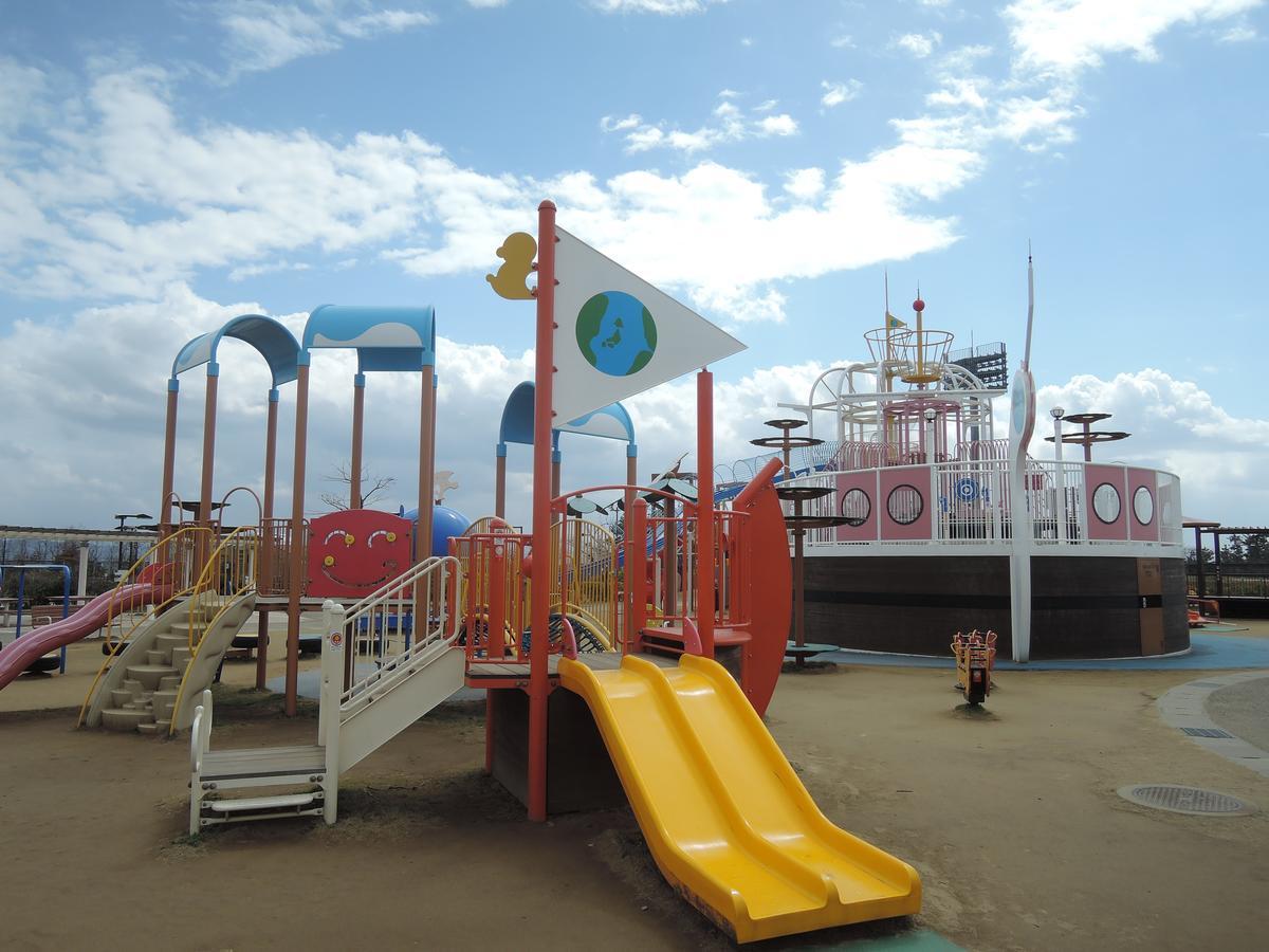 Uchinadamachi Cycling Terminal Hotel Buitenkant foto