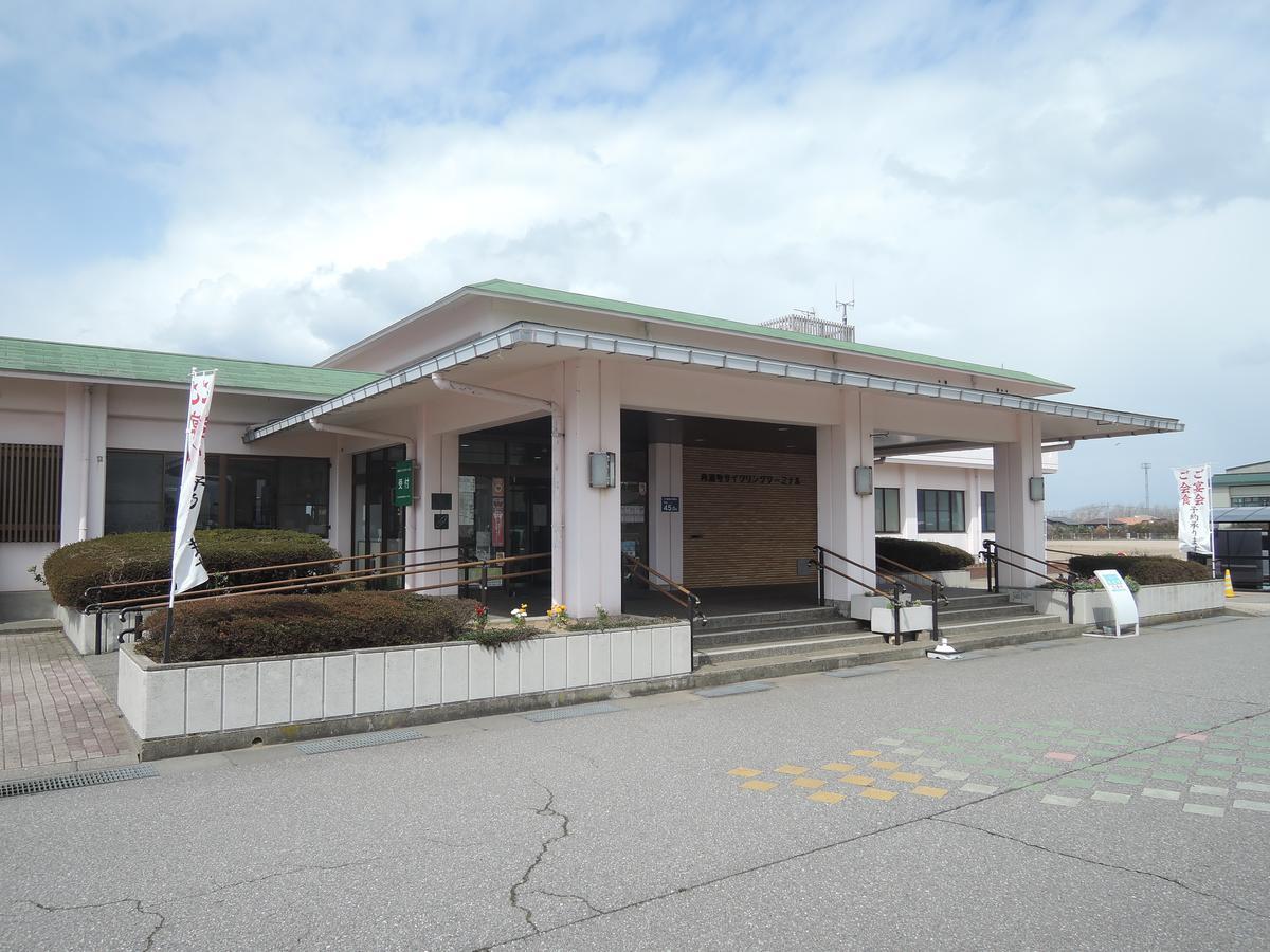 Uchinadamachi Cycling Terminal Hotel Buitenkant foto